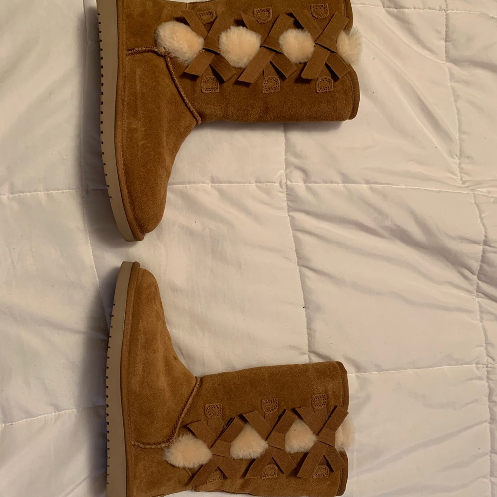 Koolaburra by UGG boots